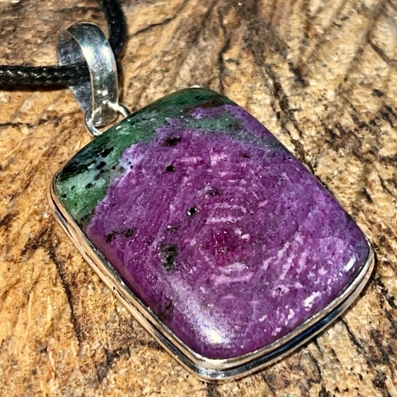 Beautiful Anyolite Ruby Zoisite Pendant 2” - Picture 5 of 7